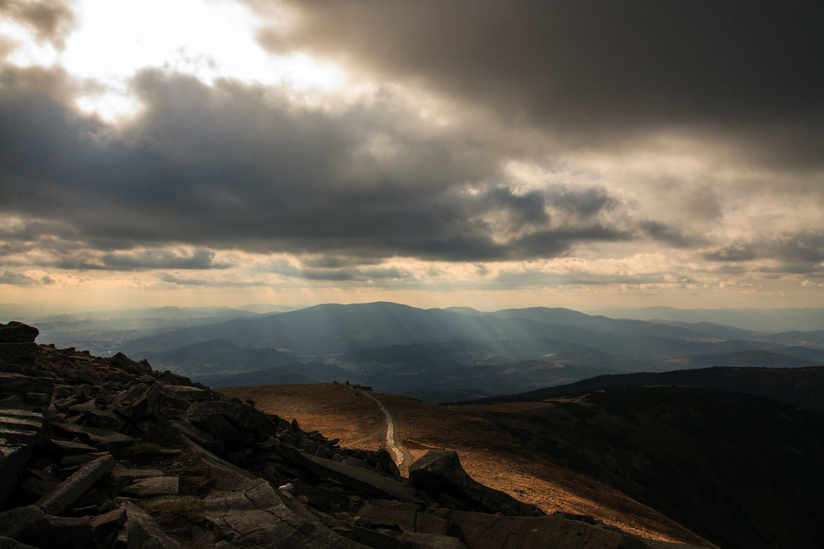 Do Clouds Block UV Rays? What You Need to Know – BloqUV